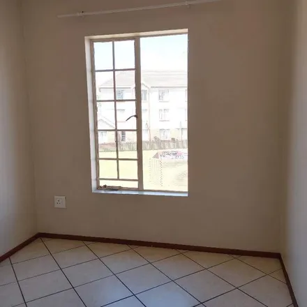 Rent this 2 bed apartment on Rustig Avenue West in Terenure, Gauteng