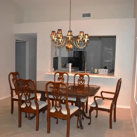 Image 3 - 200 Vista Royale Circle West, Palm Desert, CA 92211, USA - Apartment for rent