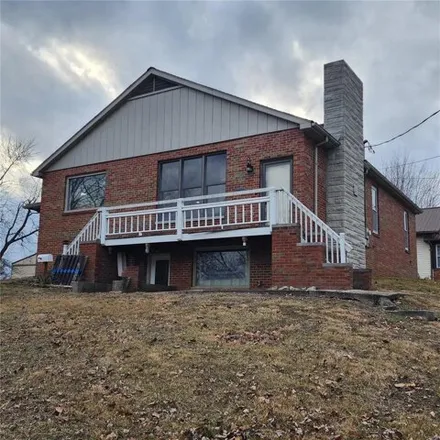 Image 1 - 700 East Walnut Street, Steeleville, Randolph County, IL 62288, USA - House for sale