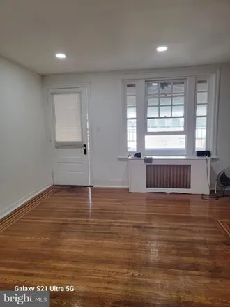 Image 6 - 5527 Hadfield Street, Philadelphia, PA 19143, USA - House for sale