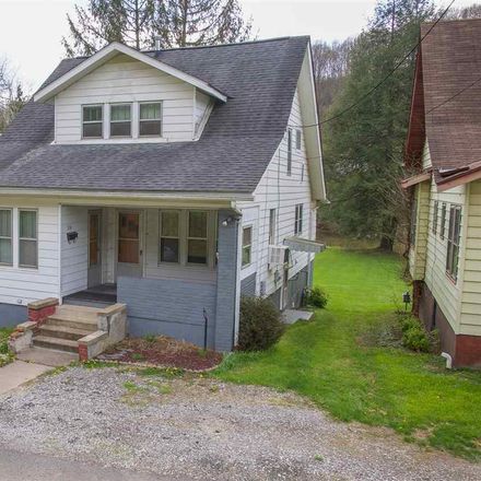 Rent this 3 bed house on S River Ave in Weston, WV