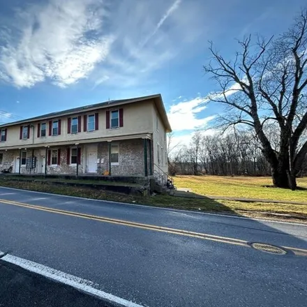 Image 1 - 2 West Canal Street, Union Deposit, South Hanover Township, PA 17033, USA - Apartment for rent