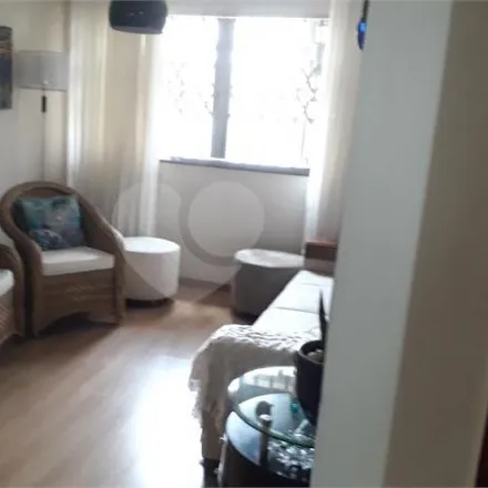 Buy this 4 bed house on Rua Laurindo Rabelo 221 in Jardim da Glória, São Paulo - SP