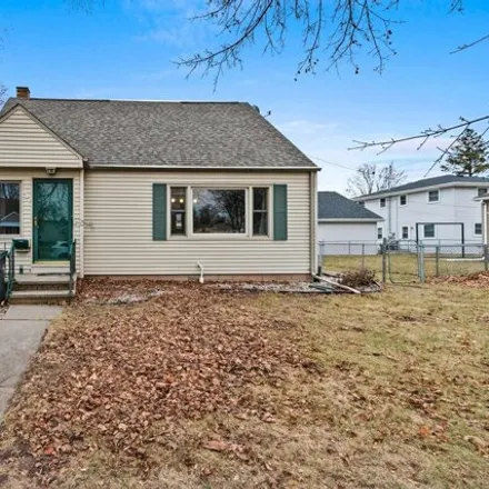 Buy this 4 bed house on 377 South Sidney Street in Kimberly, Outagamie County