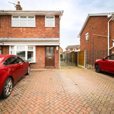 Buy this 3 bed duplex on Salesbury Way in Fulbeck Avenue, Wigan