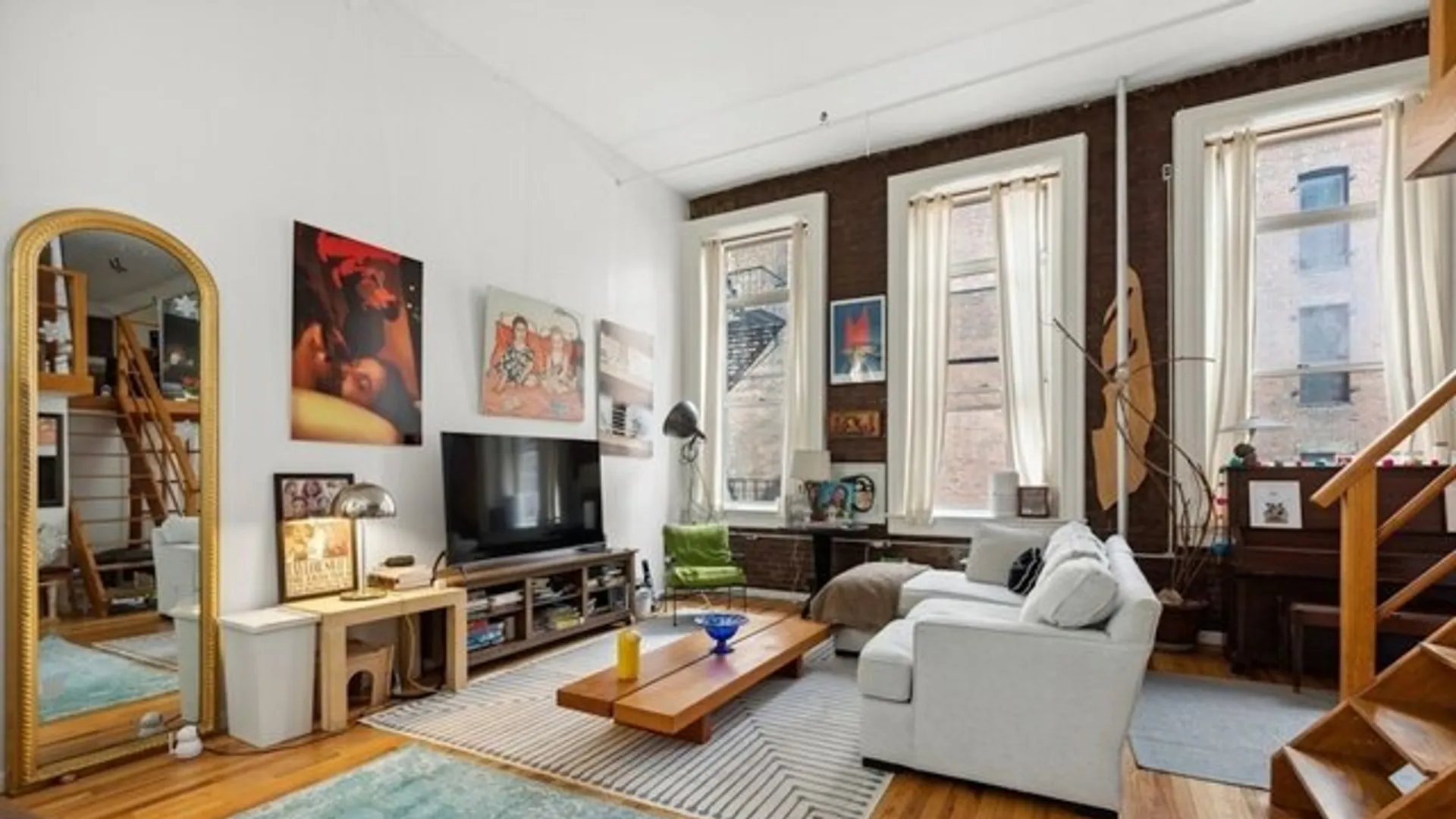 Joe Coffee Company, 9 East 13th Street, New York, NY 10003, USA | Studio apartment for rent