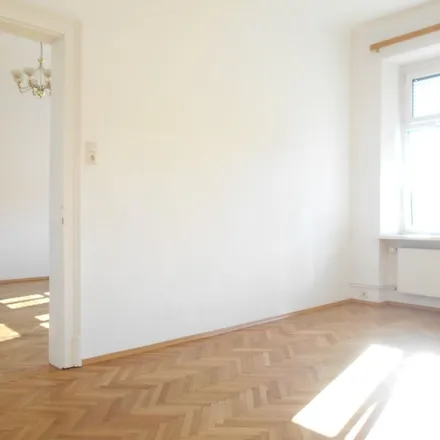 Rent this 3 bed apartment on Falkenhofgasse 33 in 8020 Graz, Austria