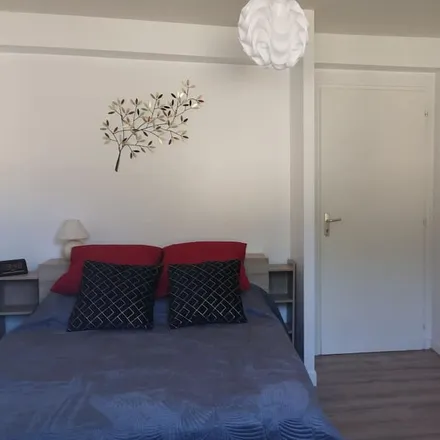 Rent this 2 bed apartment on 56680 Plouhinec