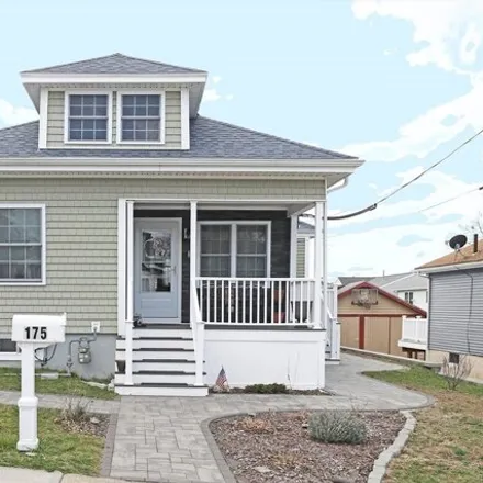 Buy this 3 bed house on 175 Sprague Street in Fall River, MA 02724