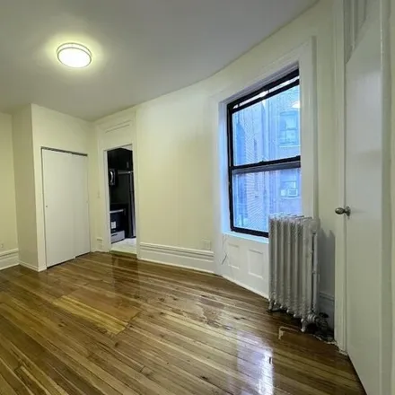 Image 3 - 213 West 13th Street, New York, NY 10011, USA - House for rent