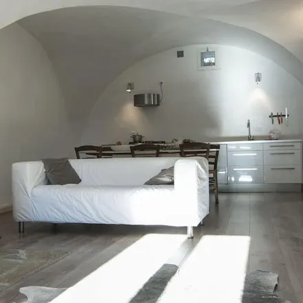 Rent this 2 bed apartment on 05120 Les Vigneaux