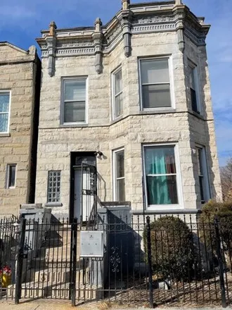 Buy this 5 bed house on 3918 West Fillmore Street in Chicago, IL 60624