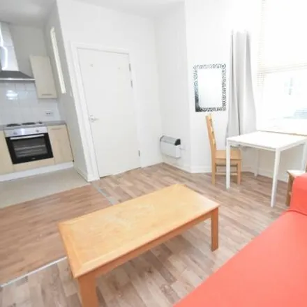 Image 3 - Gold Street, Cardiff, CF24 0LD, United Kingdom - Apartment for rent