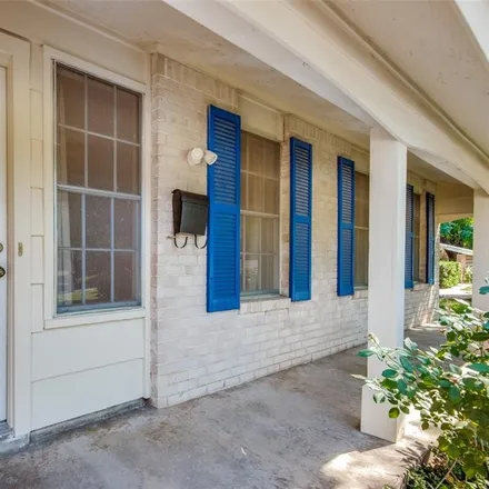 Buy this 3 bed house on 1211 Mc Ham Street in Irving, TX 75062