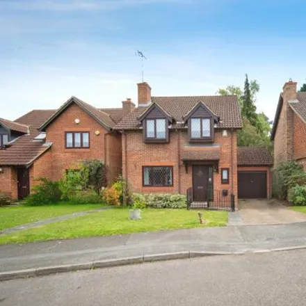 Buy this 4 bed house on Wareham Road in Bracknell Forest, RG12 9YT