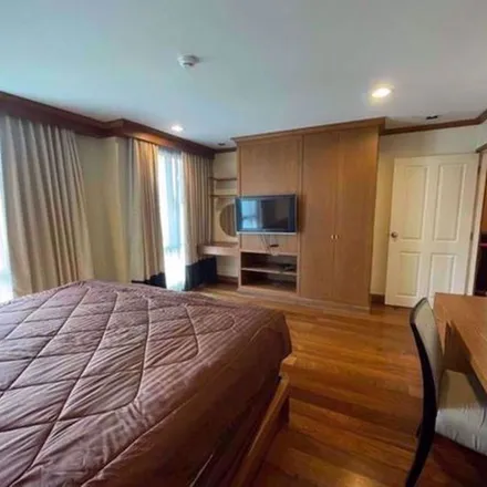 Rent this 2 bed apartment on chakran sauna gay in Soi Ari 4, Phaya Thai District
