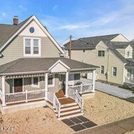 Rent this 5 bed house on Pelican Point Motel in 210 Arnold Avenue, Point Pleasant Beach