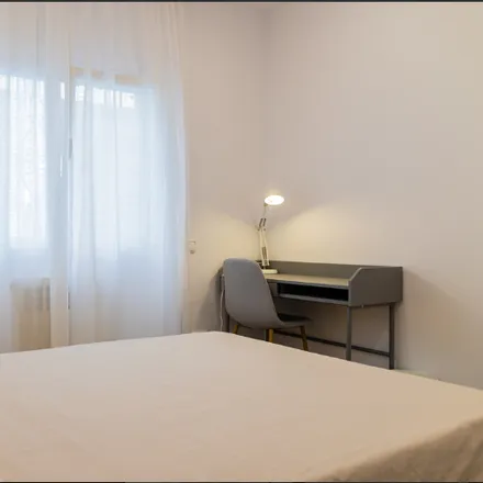Image 2 - Carrer d'Espiell, 15, 08031 Barcelona, Spain - Room for rent