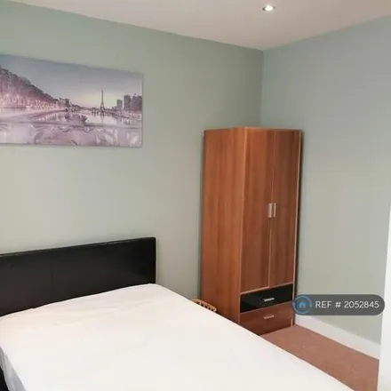 Image 5 - Hick Street, Little Germany, Bradford, BD1 5AW, United Kingdom - Apartment for rent