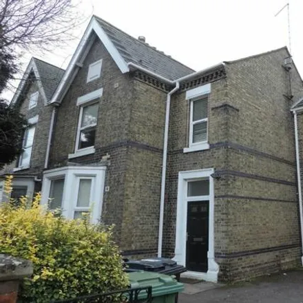 Image 3 - 15 Aldermans Drive, Peterborough, PE3 6AR, United Kingdom - House for rent