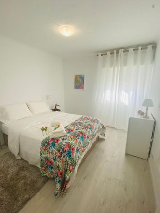 Rent this 2 bed apartment on Bairro Novo do Pinhal in 2765-342 Cascais e Estoril, Portugal
