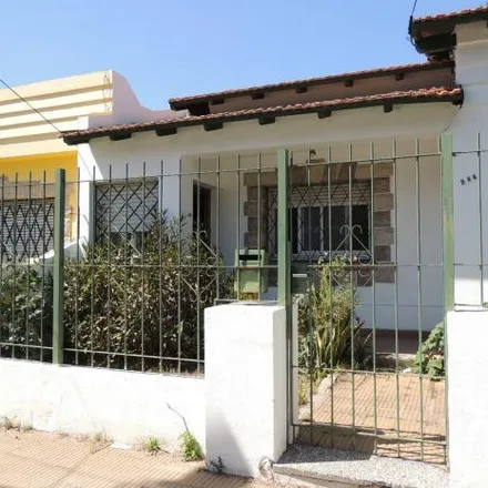 Buy this 2 bed house on Santiago de Liniers in Partido de Lomas de Zamora, Temperley