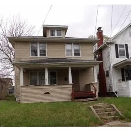 Buy this 3 bed house on 904 2nd Street in Jackson, MI 49203