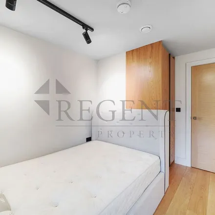 Image 5 - Tower Bridge Road, London, SE1 2UP, United Kingdom - Apartment for rent