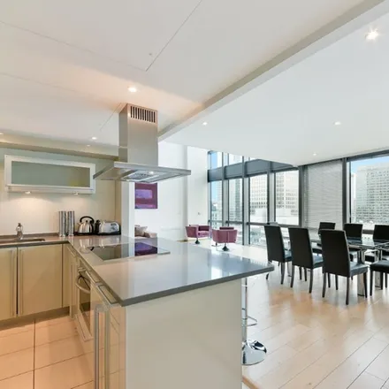 Rent this 3 bed apartment on 1 West India Quay in 26 Hertsmere Road, Canary Wharf