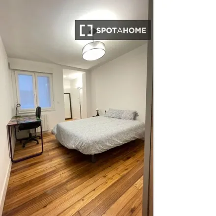 Rent this 4 bed room on Enrique Ibarreta kalea / Calle Enrique Ibarreta in 2, 48004 Bilbao