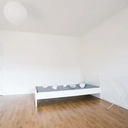 Image 3 - Kölner Landstraße 352, 40589 Dusseldorf, Germany - Room for rent