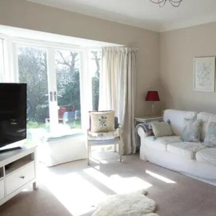 Image 3 - The View, Leeds, LS17 7NF, United Kingdom - House for sale