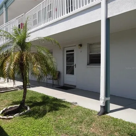 Rent this 1 bed condo on 8125 53rd Avenue North in Pinellas County, FL 33709