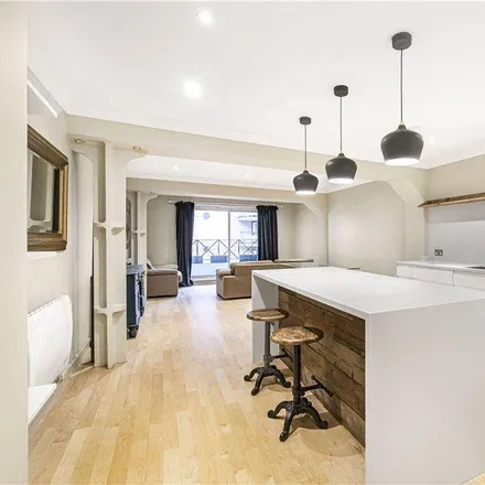 Rent this 2 bed apartment on Horsleydown Mansions in Lafone Street, London