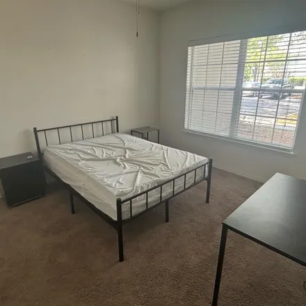 Rent this 1 bed room on 1317 Alana Drive in Alafaya, Orange County
