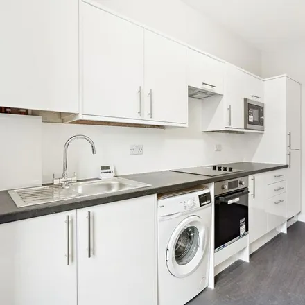 Rent this 2 bed apartment on Hayburn Place in Partickhill, Glasgow