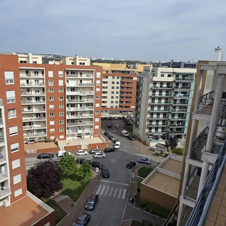 Image 2 - R Antero Quental (Qta Cedros), Rua Antero de Quental, 2765-634 Odivelas, Portugal - Apartment for rent