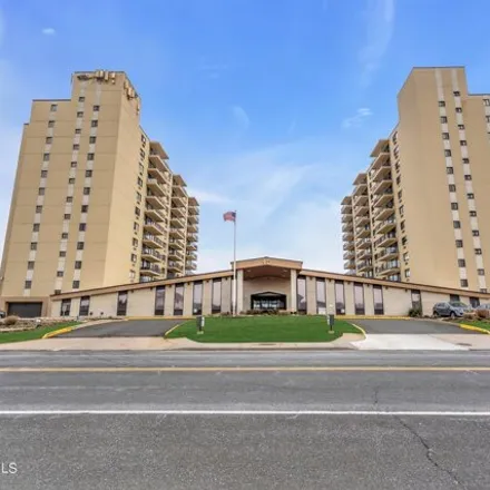 Buy this 1 bed condo on 53 Ocean Avenue in Monmouth Beach, Monmouth County