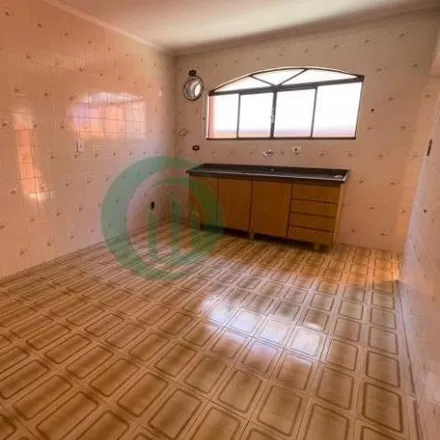 Rent this 2 bed house on Rua Sagres in Vila Luzita, Santo André - SP