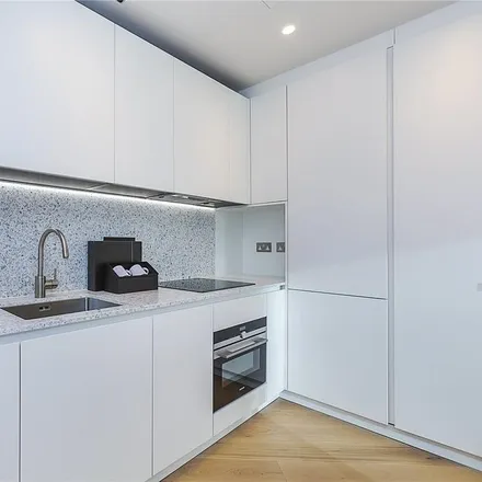 Image 2 - White City House, 2 Wood Crescent, London, W12 7FR, United Kingdom - Apartment for rent