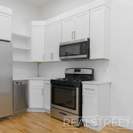 Image 2 - 1144 Lafayette Avenue, New York, NY 11221, USA - Townhouse for rent