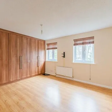 Rent this 3 bed townhouse on unnamed road in London, SE13 7RU