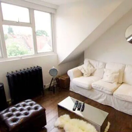 Rent this 1 bed apartment on Allied Way in London, W3 0RL