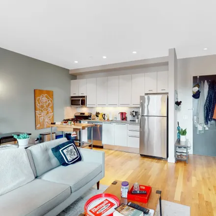 Image 2 - 122 West Street, New York, NY 11222, USA - Condo for sale