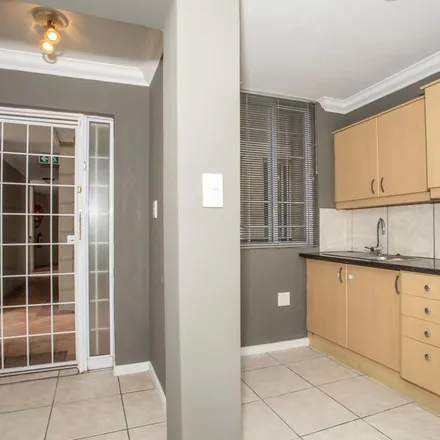 Image 2 - Engen, Carl Cronje Drive, Cape Town Ward 70, Bellville, 7530, South Africa - Apartment for rent