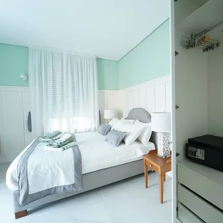 Rent this 2 bed apartment on San Giorgio a Cremano in Piazza Trieste e Trento, 80046 San Giorgio a Cremano