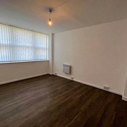 Image 4 - Miles Platting, Oldham Road / opposite Naylor Street, Oldham Road, Manchester, M40 7QW, United Kingdom - Apartment for rent