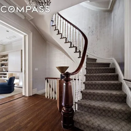 Image 2 - 248 West 11th Street, New York, NY 10014, USA - Townhouse for sale