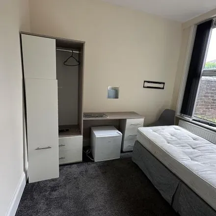 Rent this 1 bed apartment on Cemetery Road in Preston, PR1 5BG
