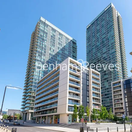 Image 6 - Landmark East Tower, 24 Marsh Wall, Canary Wharf, London, E14 9JF, United Kingdom - Apartment for rent